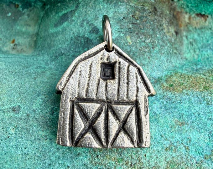 Barn Pendant, Stable Charm