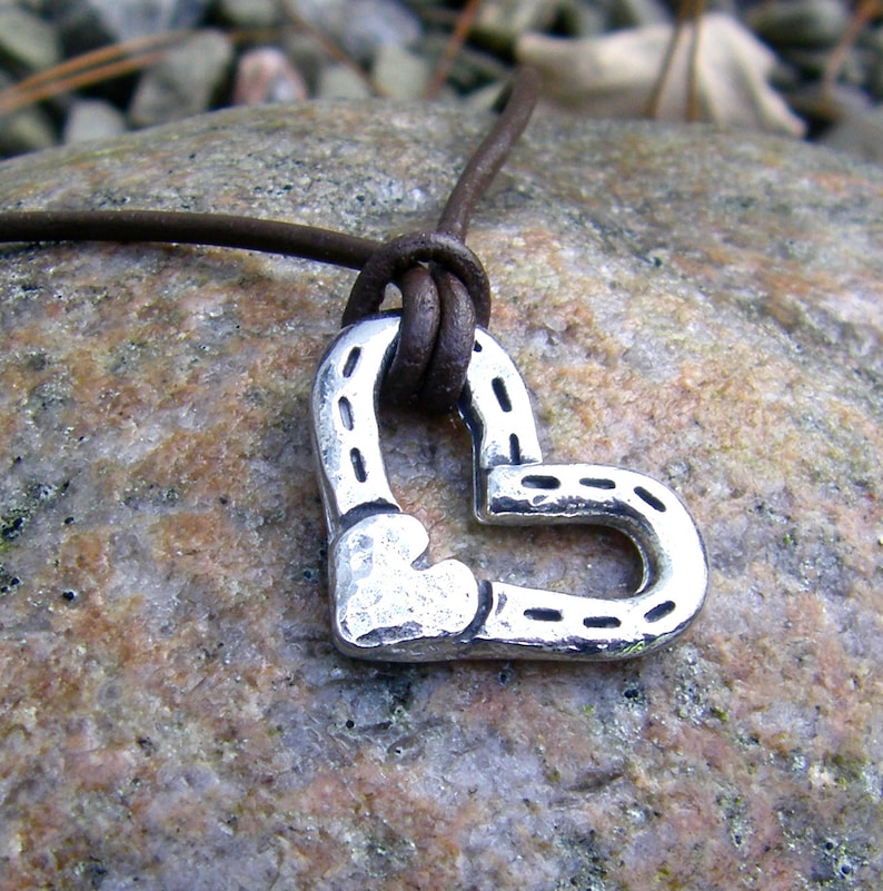 Heart and Horse Shoes Necklace, Horse Love Pendant, Rustic Handmade Jewelry, Hand Hammered, Equestrian Gift, Hand Cast Pewter image 4