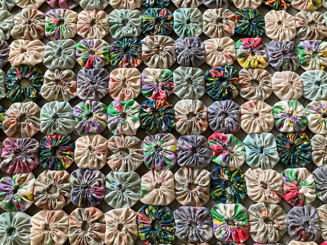 Vintage Yoyo Quilt Cottagecore Grandmacore Tablecloth Mat Doily Wall Hanging Doll Quilt Etsy