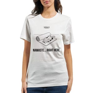 Yoga Shirt - Namaste Right Here Lazy Cat Funny shirt afbeelding 6