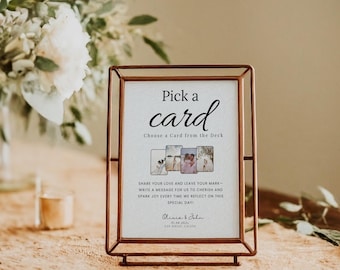 Gastbord voor speelkaarten. Teken ons gastenboek. Bewerkbare tekensjabloon. Kies een kaart. Een willekeurige kaart. Aangepast bord met speelkaart bruiloft