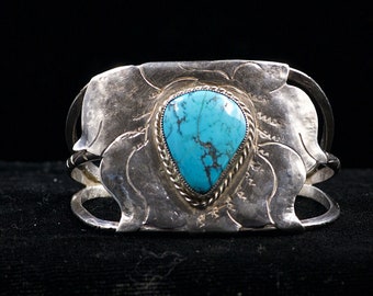 Vintage Native American Sterling Silver and Turquoise Cuff. Unsigned