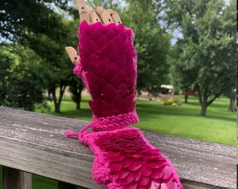 Child's Size 5.5" Dragon Mitts