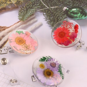Custom Birth Flower Resin Badge Reel, Floral Badge Holder, Alligator Clip Badge Holder, Birthday Gift, Nurses Gifts, Teachers Gift Ideas
