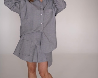 Conjunto de camisa de algodón a cuadros y minifalda cargo, estilo bohemio