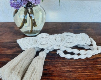 Curtain tie made from natural cotton cord