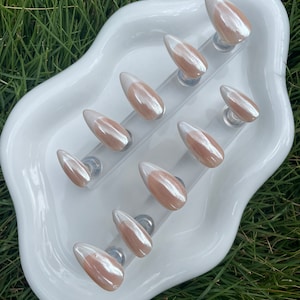 No.1 Glazed Donut Almond Shape Nails