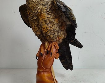 Escultura de halcón peregrino de resina, figura de halcón de resina hecha a mano, decoración artesanal de halcón peregrino de resina