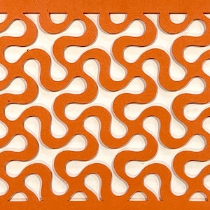 Puede incluir: Panel decorativo rectangular naranja con un patrón ondulado repetitivo. El diseño presenta formas fluidas e interconectadas sobre un fondo blanco. Los bordes del panel son limpios y definidos, creando un contraste visualmente atractivo.