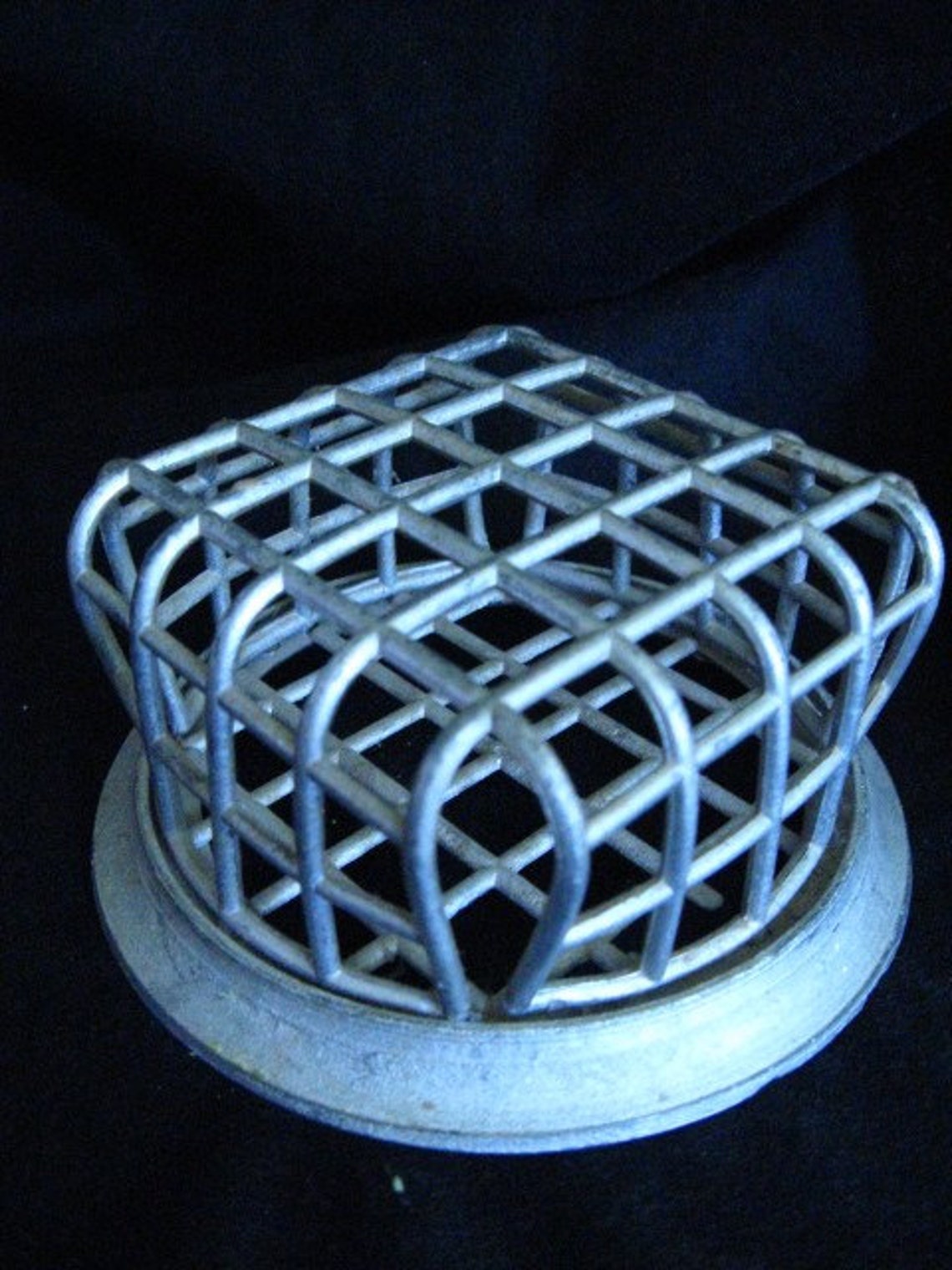 HUGE VINTAGE METAL FLOWER FROG Etsy