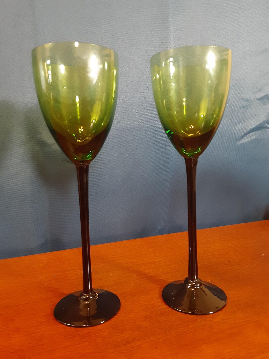 Konus Cocktail Glass | X-Tall | Green