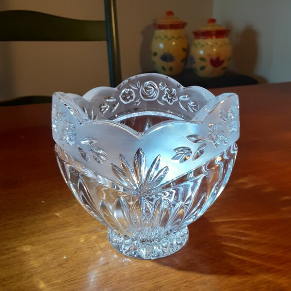 Vintage crystal cut-glass nut or candy dish with scalloped frosted flower patterned edges. Mint condition.