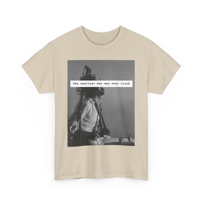 Ratty Healy Der kleinste Mann, der je gelebt hat T-Shirt Unisex Heavy Cotton T-Shirt Matty Healy Die 1975 Taylor Swift Tortured Poets Abteilung TTPD Bild 10