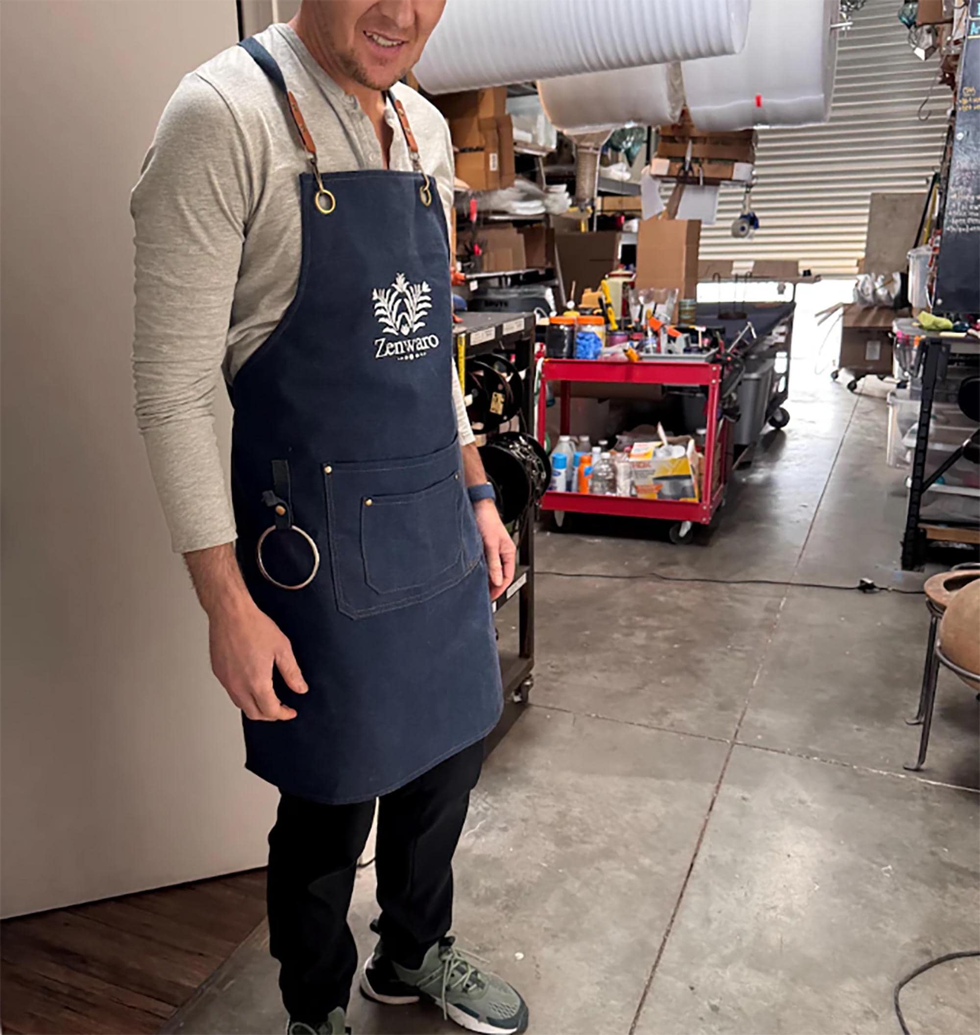 Personalized Bar Apron, Canvas Workshop Apron with Pockets, Custom Gift for Him, Embroidered Kitchen Apron, Barbeque Apron, Bartender Apron