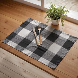 Buffalo plaid placemat, black and white placemat, wedding shower gift, bridal shower gift, lined placemat, plaid placemat, check placemat