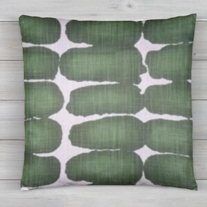 Green pillow cover, green and white pillow cover, Premier Prints Pine Shibori pine pillow cover, envelope style pillow cover, green cushion