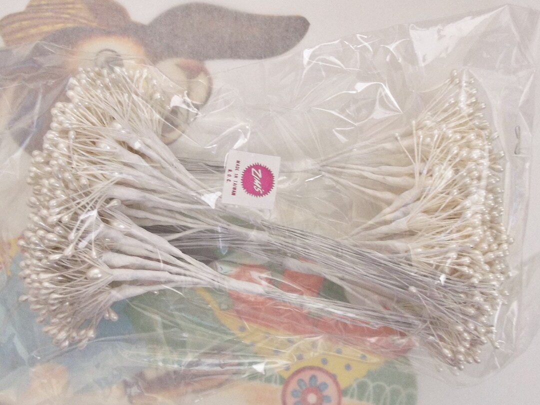 Vintage Millinery Flower Centers / Floral Pipspeps / Pearlized Aged