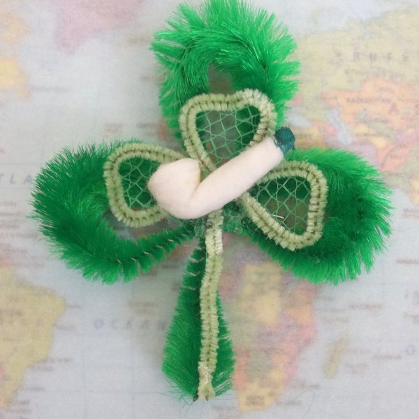 Vintage / St. Patrick's Day Shamrock Pin / One Item / Bump Chenille / Made in Japan / Spun Cotton Pipe / Netted Clover