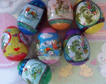 Seven Items / Vintage Style Easter Surprise Eggs / Filled Easter Eggs / Egg Hunt / Party Favors / Easter Basket Fillers / Vintage Toys