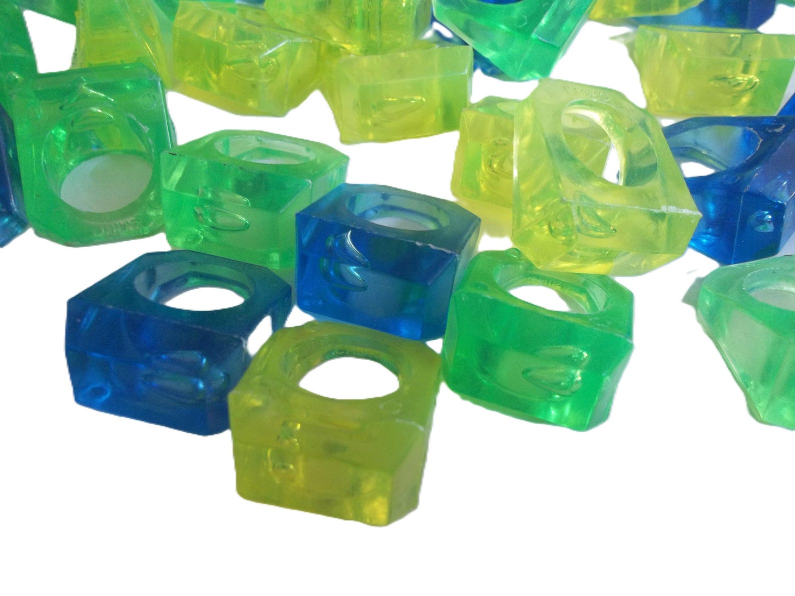Vending Machine For Rings Vintage / Twelve Vending Machine Prizes / Plastic Toy Rings - Etsy