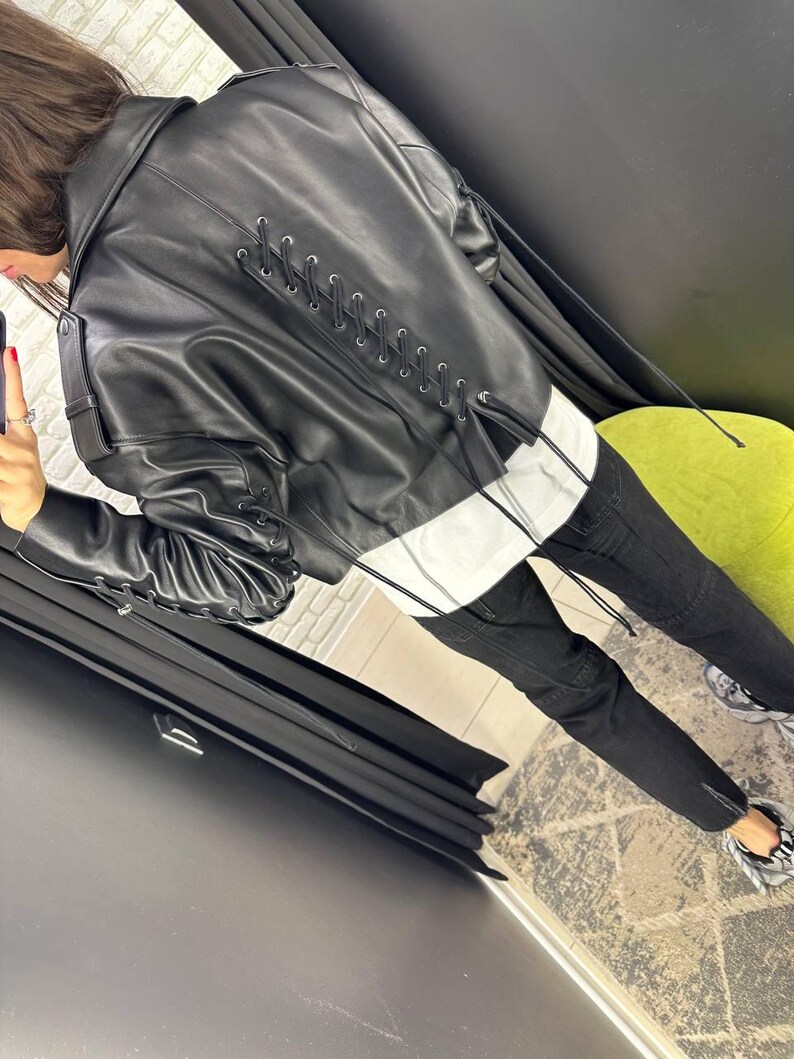 Handgemaakt schapenvachtleren bikerjack – vetermouwen, oversized pasvorm afbeelding 9
