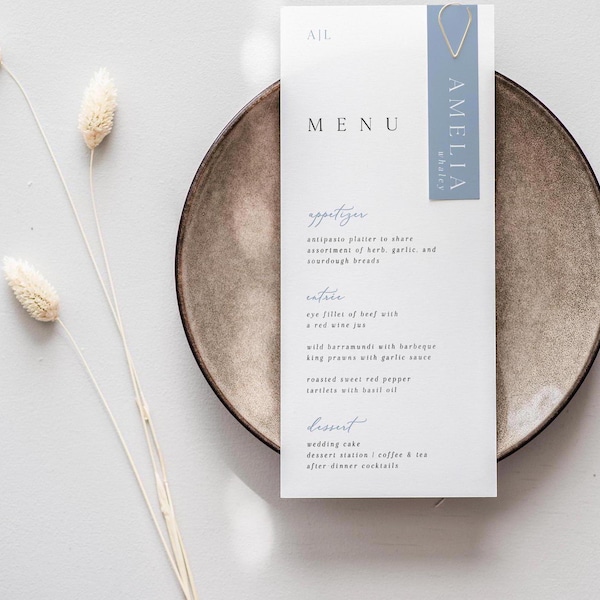 Modello di menu per matrimonio moderno, menu per matrimonio con monogramma blu polvere e segnaposto, menu per matrimonio con logo, menu minimalista