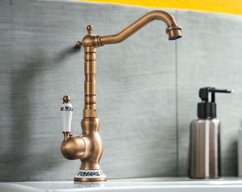 Moderner Wasserhahn aus Messing – drehbarer Bad- und Küchenmischer mit Keramikgriff – kompatibel mit heißem und kaltem Wasser – stilvolles Design