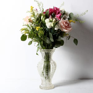 Mid-century Elegant Art Deco Clear Glass Flower Vase / Vintage Stylish Transparent Vase / Fidenza / Italy / 1960s