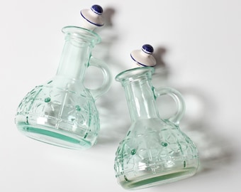 Set van 2 vintage bormioli rocco-cruets / aquaglazen olie- en azijnflessen / Italië / jaren 1990