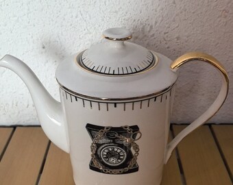 1L white teapot made of durable ceramic, perfect for loose leaf tea birthday gifts