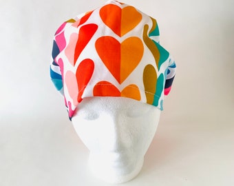 Rainbow Hearts - scrubmuts in eurostijl
