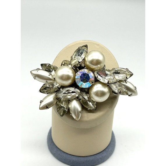 Vtg  Signed Judy Lee Rhinestone Brooch Pearlized … - image 1