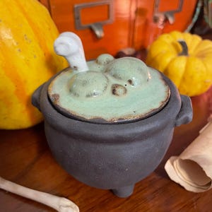 Witch Bubbling Cauldron Three legs  ceramic pot with lid Boiling potion Halloween decor Witchcore aesthetic for store, save for food storage