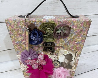 SALE****  FAMILY FLORAL Purse Shaped Box Multi Page Scrapbook Scrapbooking  Album Journal Inside