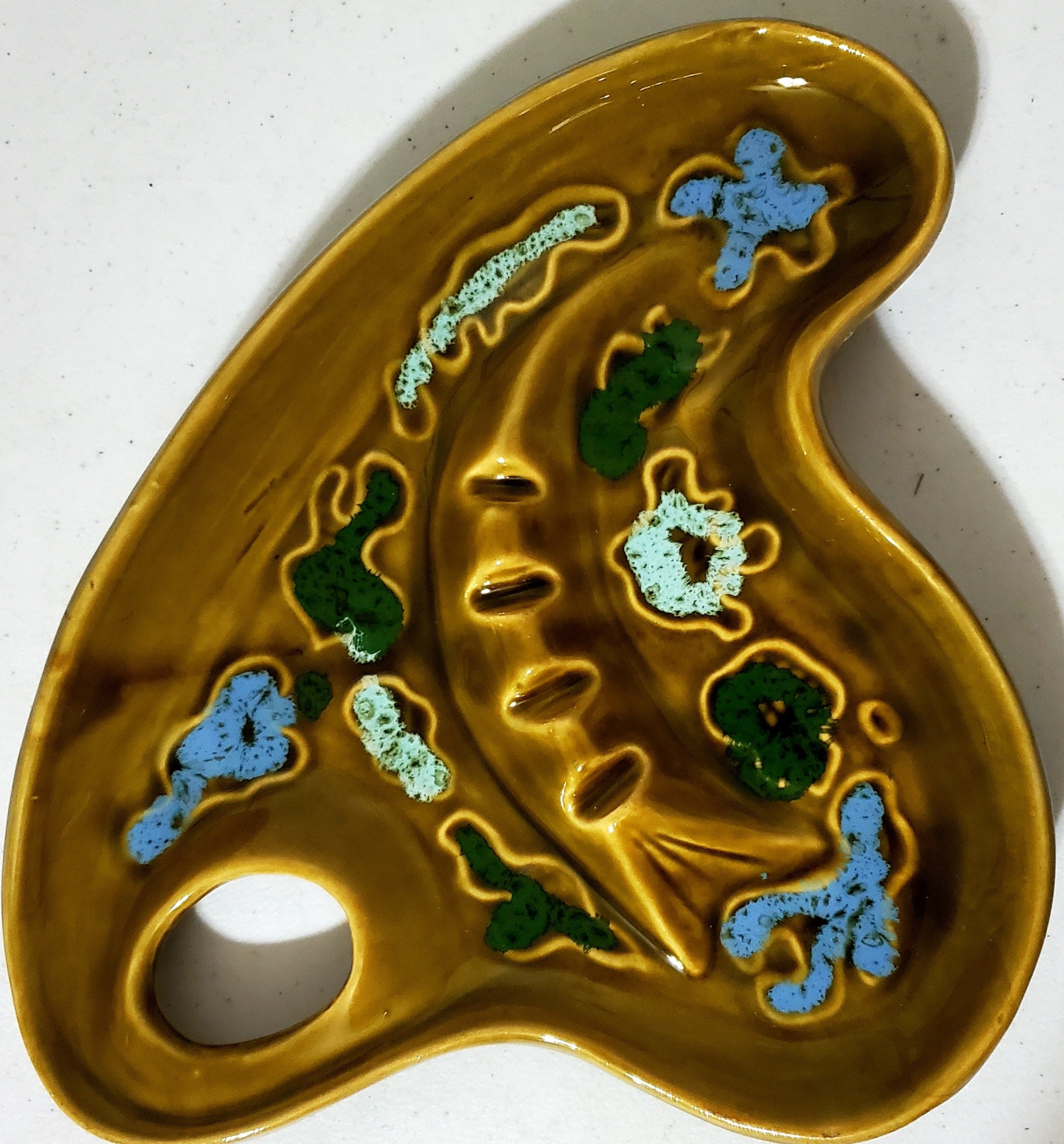 Collectible Vintage Artist Palette Ashtray | Mid-Century Modern Art Decor Piece