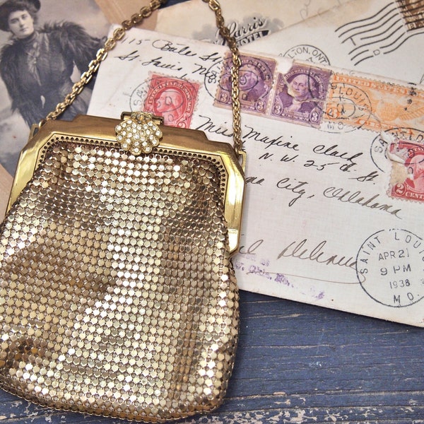 Sweet Vintage Whiting Davis gold Mesh Flapper Purse Shell rhinestone clasp metal fully lined   p20L08E08S
