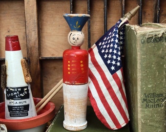 Vintage Wooden Toy Soldier - Pencil Crayon Box - Wood Soldier Doll with Lid  - Marching band - USA patriotic container 23L02E07S