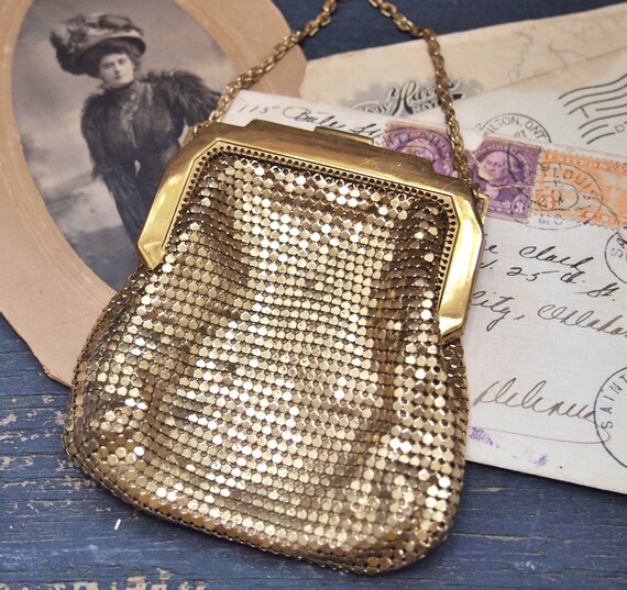 Sweet Vintage Whiting Davis gold Mesh Flapper Pur… - image 2