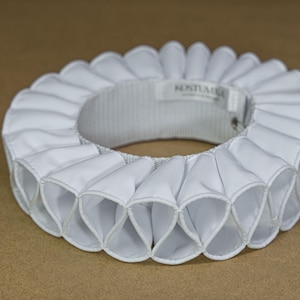 White Elizabethan ruff and cuffs - fixed folds collar - neck accessories