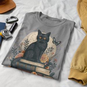T-shirt chat noir mystique – T-shirt amoureux des chats sorciers – T-shirt de tarot lune céleste – Cadeau floral pour rat de bibliothèque – Motif chat occulte