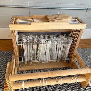 Woolhouse Tools 8-Shaft Norah Table Loom 16 Weaving Width image 6