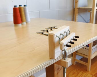 Maple Quad End Fringe Twister for rope or fringes with table clamp