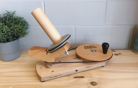 Maple Jumbo Yarn Ball Winder 