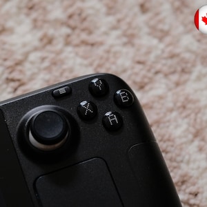 Steam Deck Buttons: Weiße Pixel Schrift