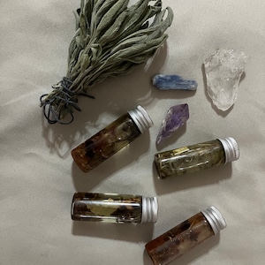 ALL THE RICHES conjure oil for wealth and abundance