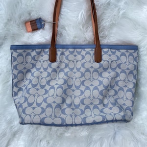 Vintage Coach Legacy Weekend Signature Zip Top Tote Bag in Light