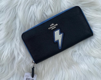 Vintage Coach Signature Legacy Kiss Lock Wallet With Lilac and