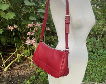 Vintage Coach Red Demi Hampton Shoulder Bag With Original Hangtag