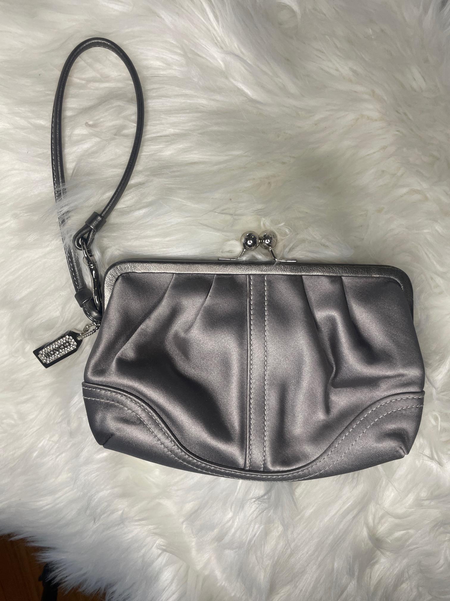 ◎美品◎ COACH スパンコール kisslock パーティバッグ シルバー il_fullxfull.6774849320_lw2v.jpg