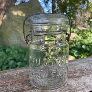Antique Foster&#39;s Sealfast Pint Jar with Wire Bale Lid